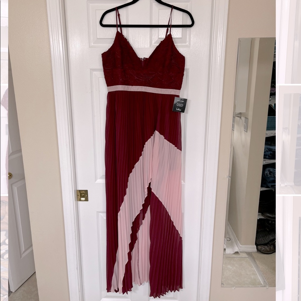 New Lulus Lace Front Maxi Accordion Maxi Dress